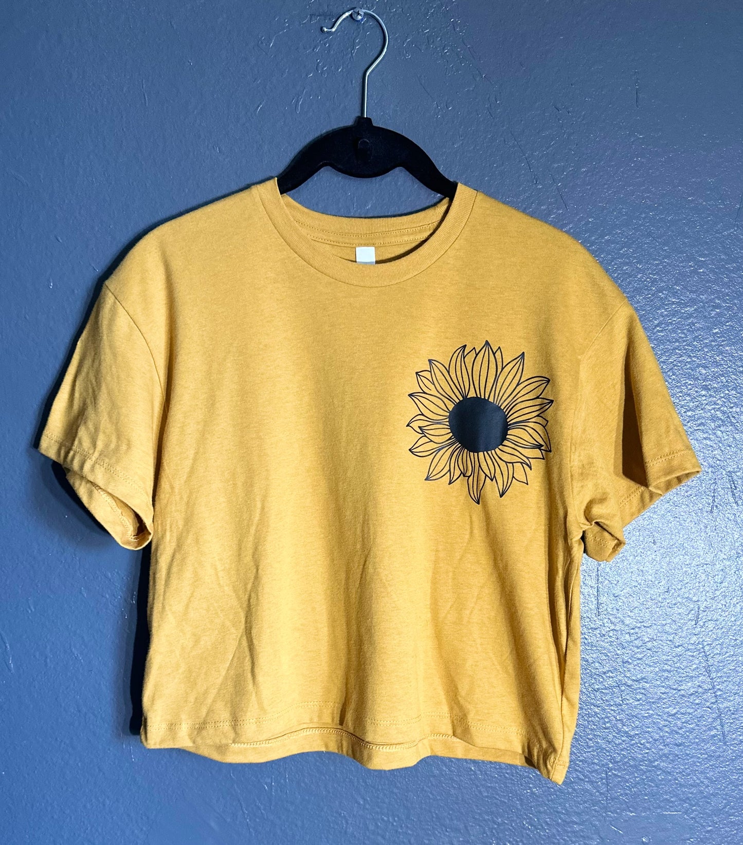 Sunflower Pocket Cropped T-Shirt